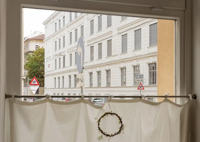 Апартаменты Streetview - Premium Flat At The Belvedere *