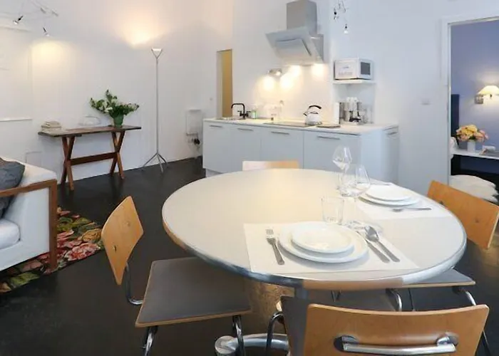 Streetview - Premium Flat At The Belvedere Апартаменты