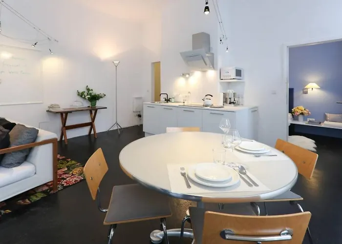 Streetview - Premium Flat At The Belvedere