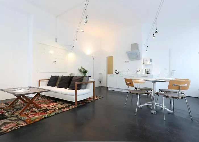 Streetview - Premium Flat At The Belvedere Appartement
