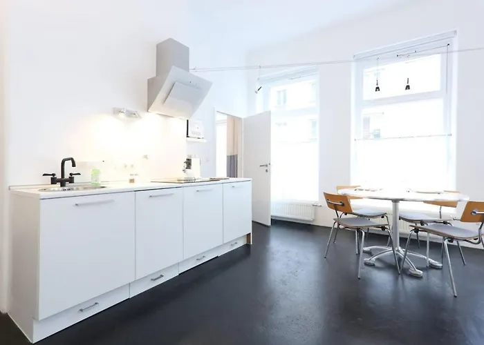 Streetview - Premium Flat At The Belvedere Appartement Wenen