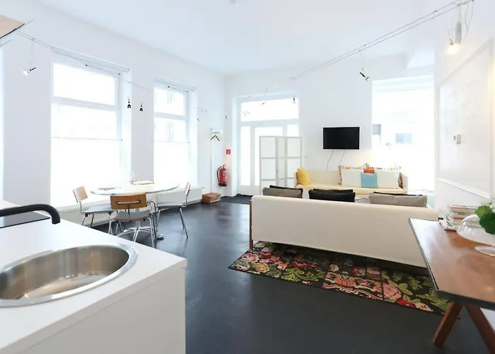 Streetview - Premium Flat At The Belvedere *