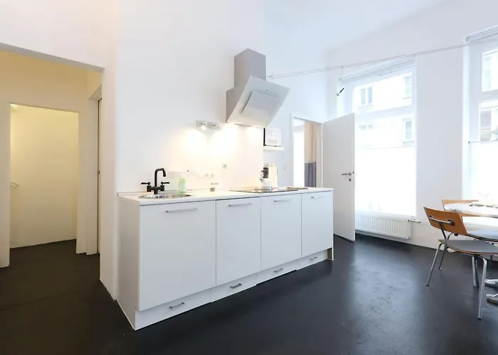 Streetview - Premium Flat At The Belvedere