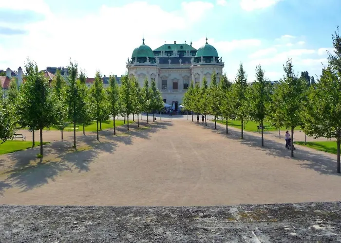 Apartman Streetview - Premium Flat At The Belvedere *