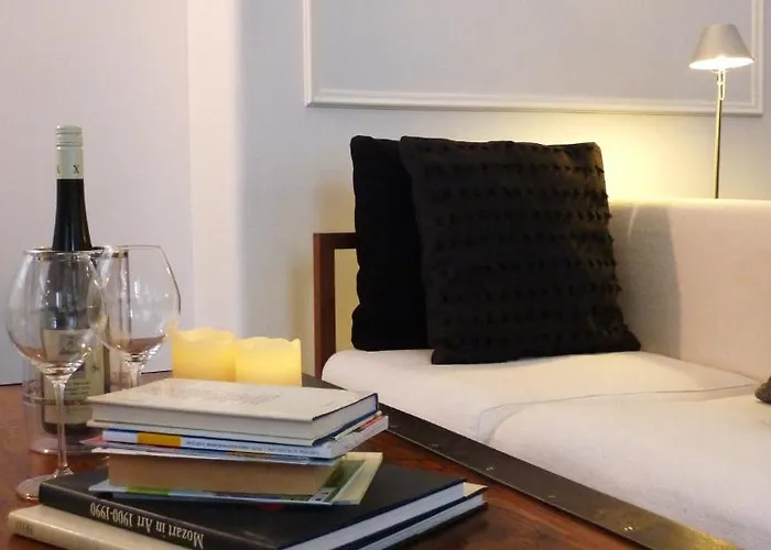 Streetview - Premium Flat At The Belvedere Апартаменты *